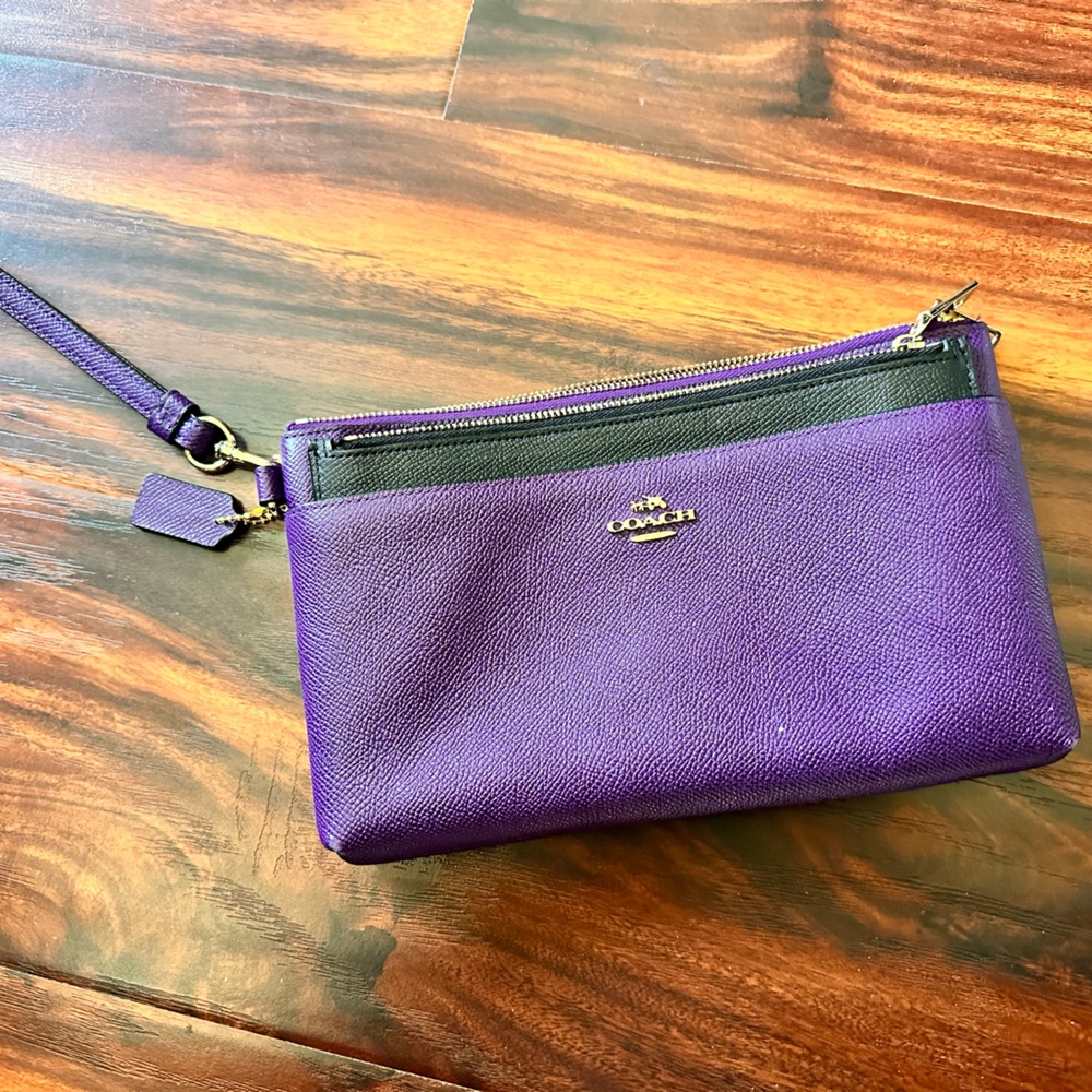 Coach Embossed Wristlet with Pop-out pouch. 💜